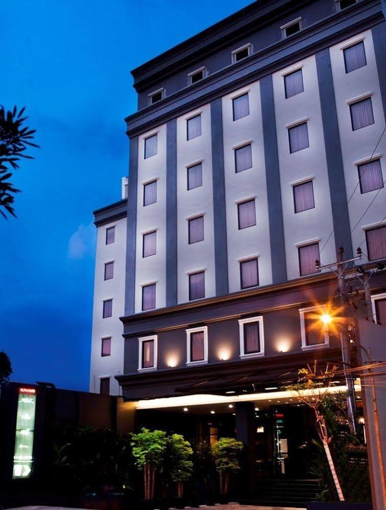Grand Kangen Hotel Urip Sumoharjo Jogyakarta Zewnętrze zdjęcie